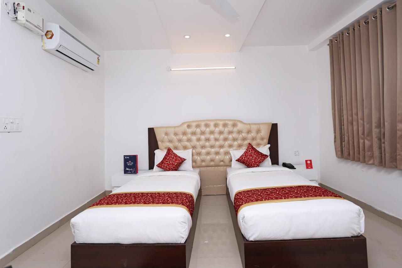 Capital O 10060 Hotel The Leaf Lucknow Ngoại thất bức ảnh