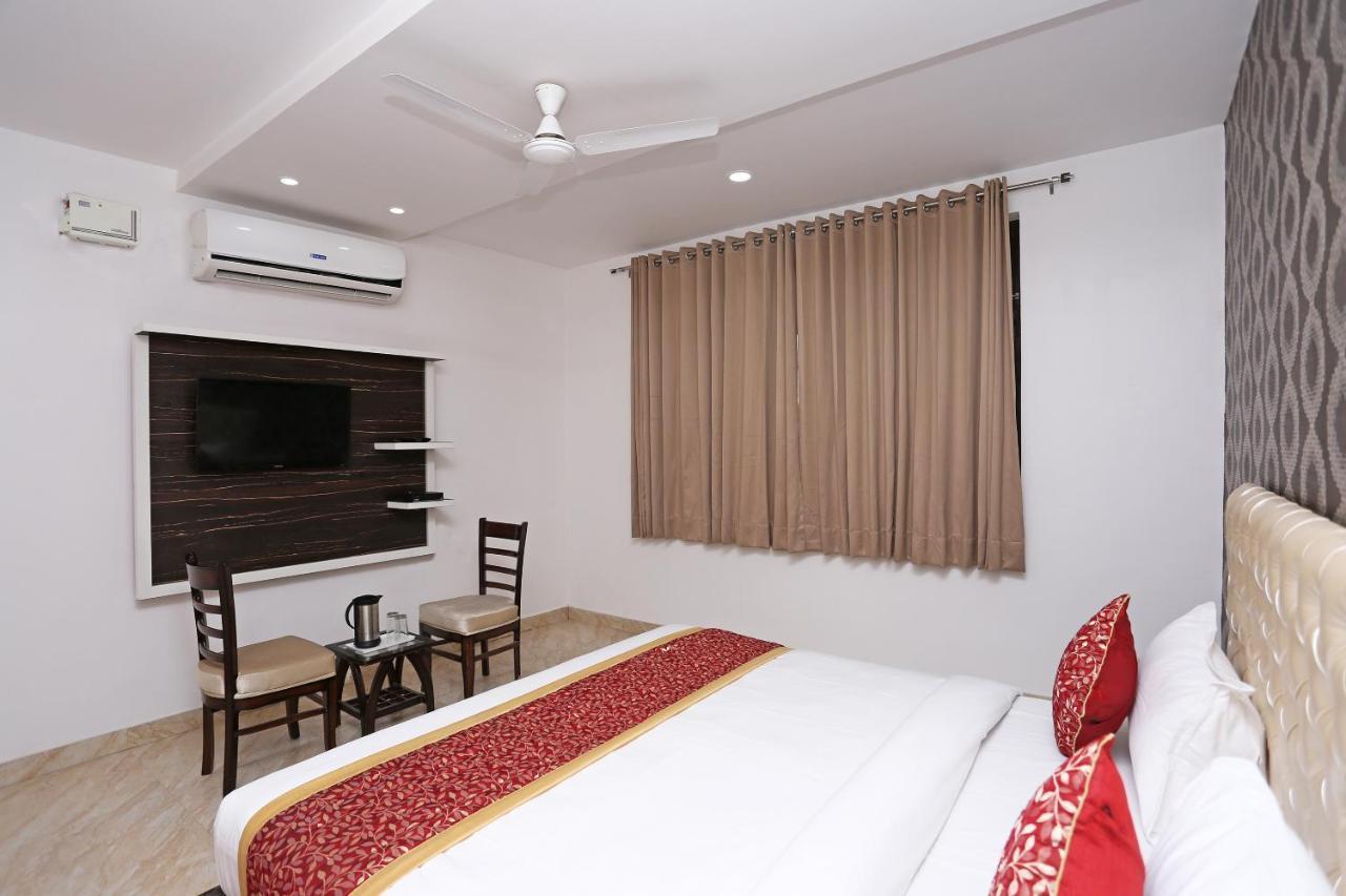 Capital O 10060 Hotel The Leaf Lucknow Ngoại thất bức ảnh