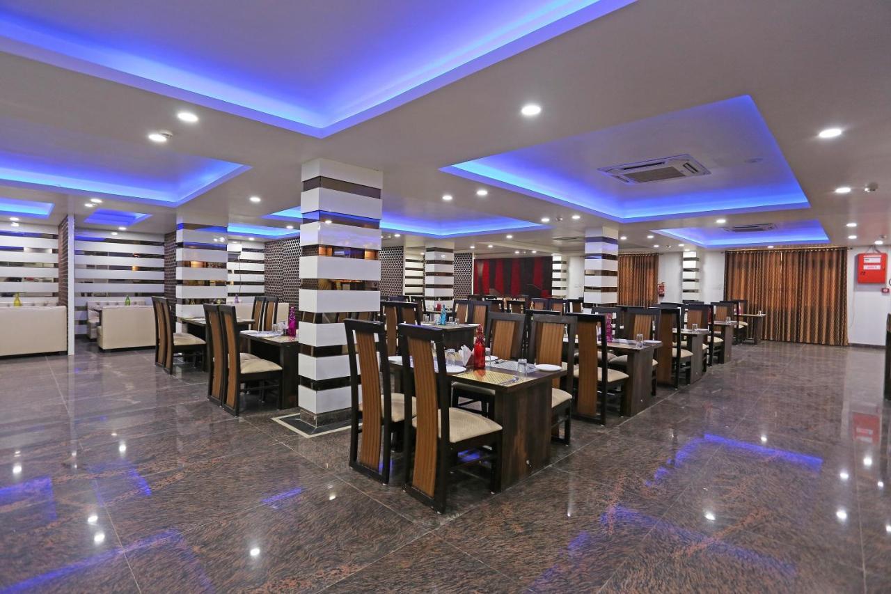Capital O 10060 Hotel The Leaf Lucknow Ngoại thất bức ảnh