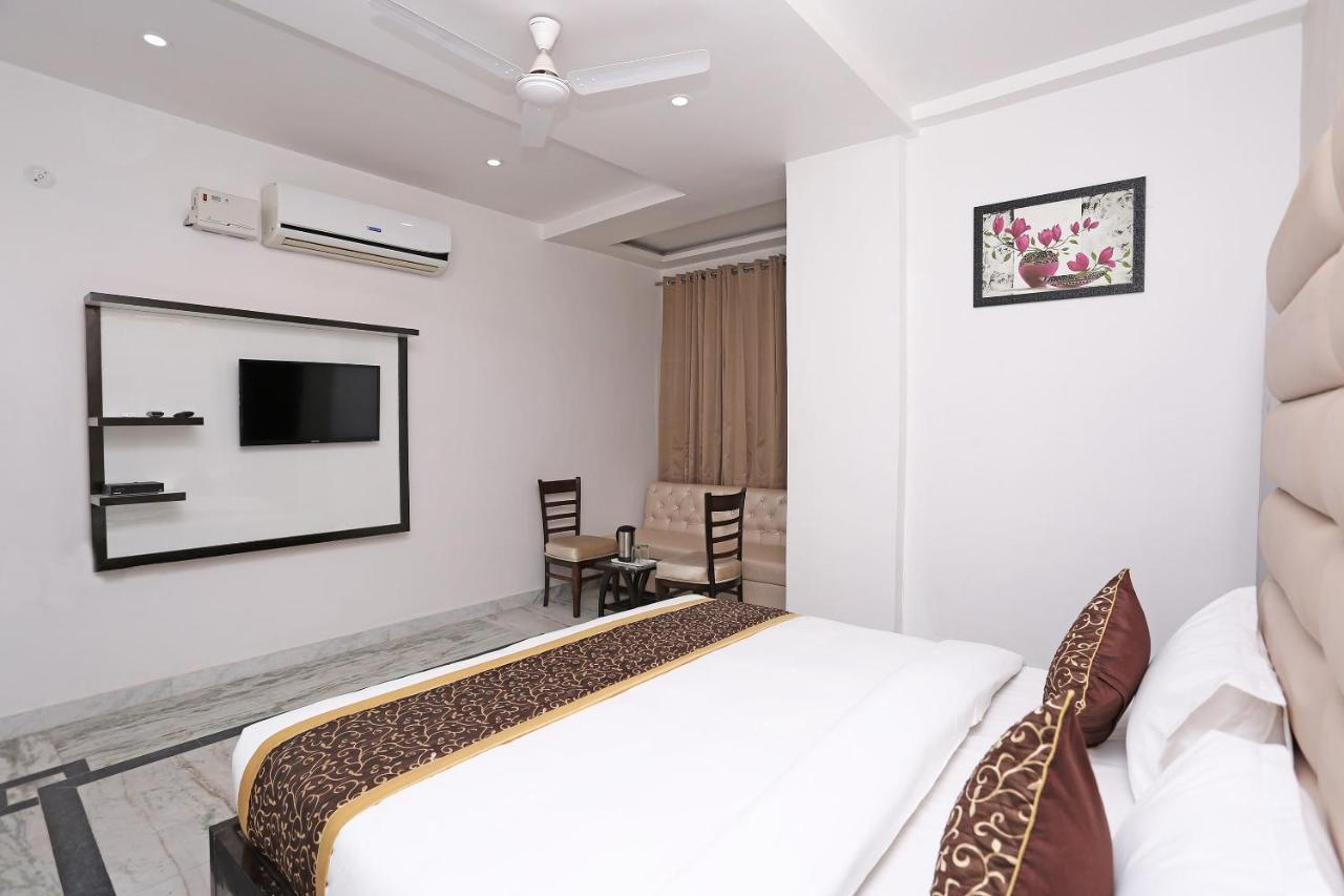 Capital O 10060 Hotel The Leaf Lucknow Ngoại thất bức ảnh